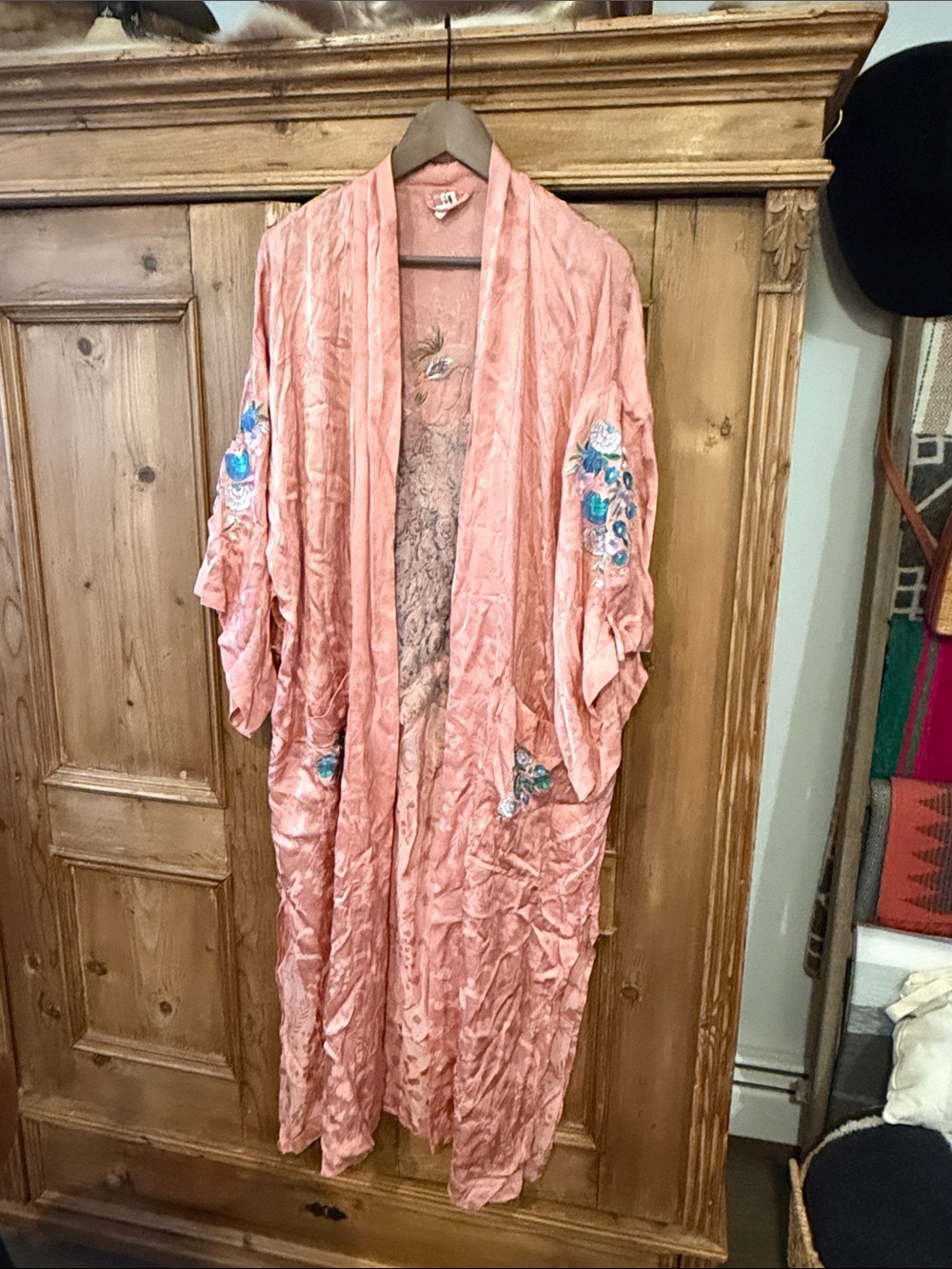 Spell Peacock Embroidered Robe - Picture 4 of 9